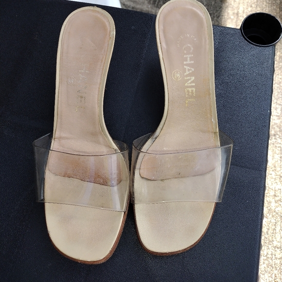LADIES VINTAGE CLEAR HEEL OPEN MULE BY CHANEL - Picture 1 of 4
